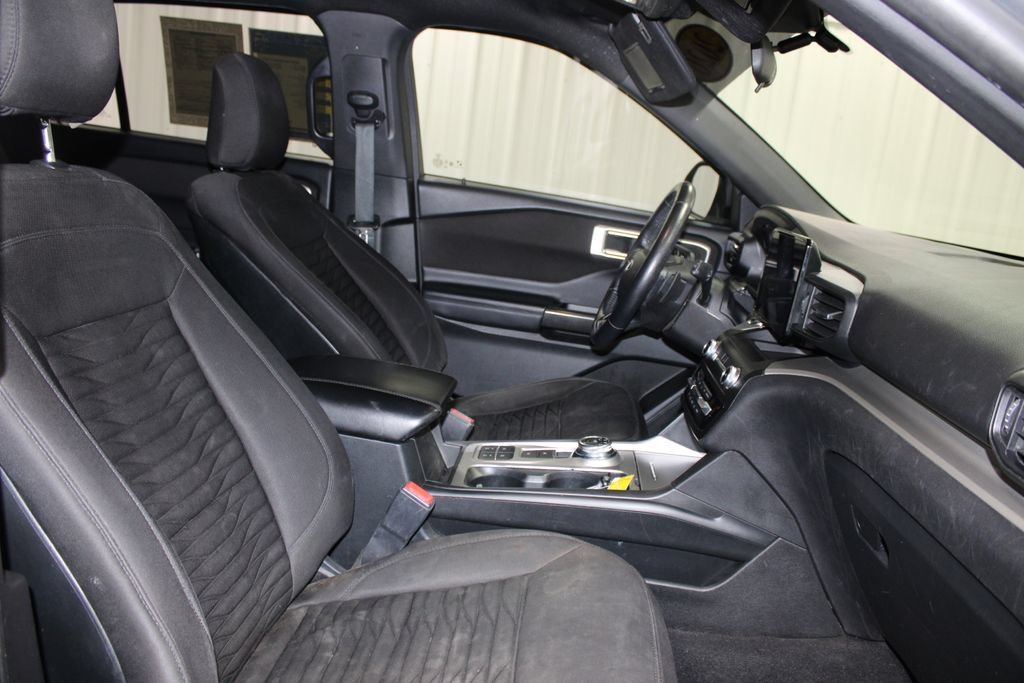 Used 2020 Ford Explorer XLT w/ Comfort Package RWD image 34