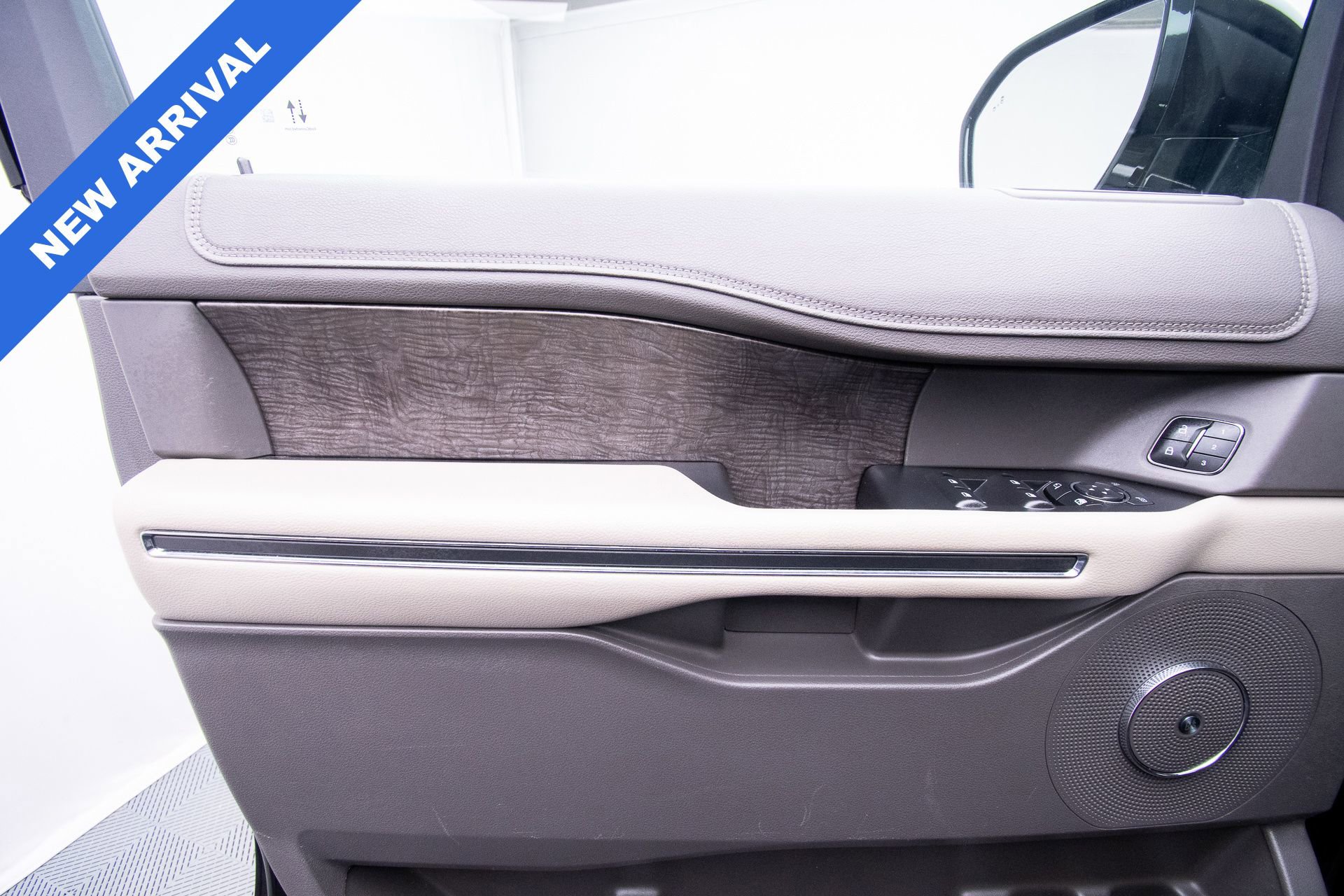 Used 2020 Ford Expedition Max Limited w/ Equipment Group 301A image 18