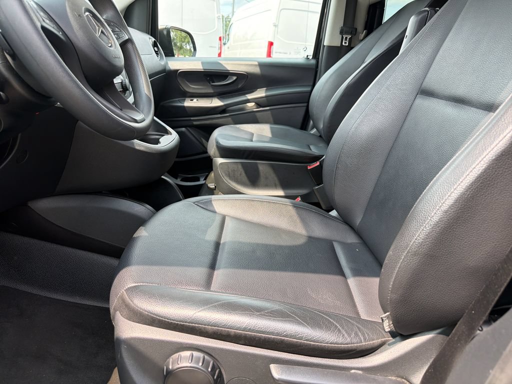 Used 2023 Mercedes-Benz Metris Passenger image 17