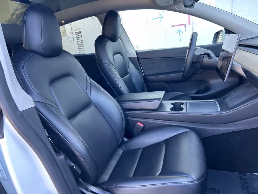 Used 2021 Tesla Model Y Long Range AWD/4WD image 16