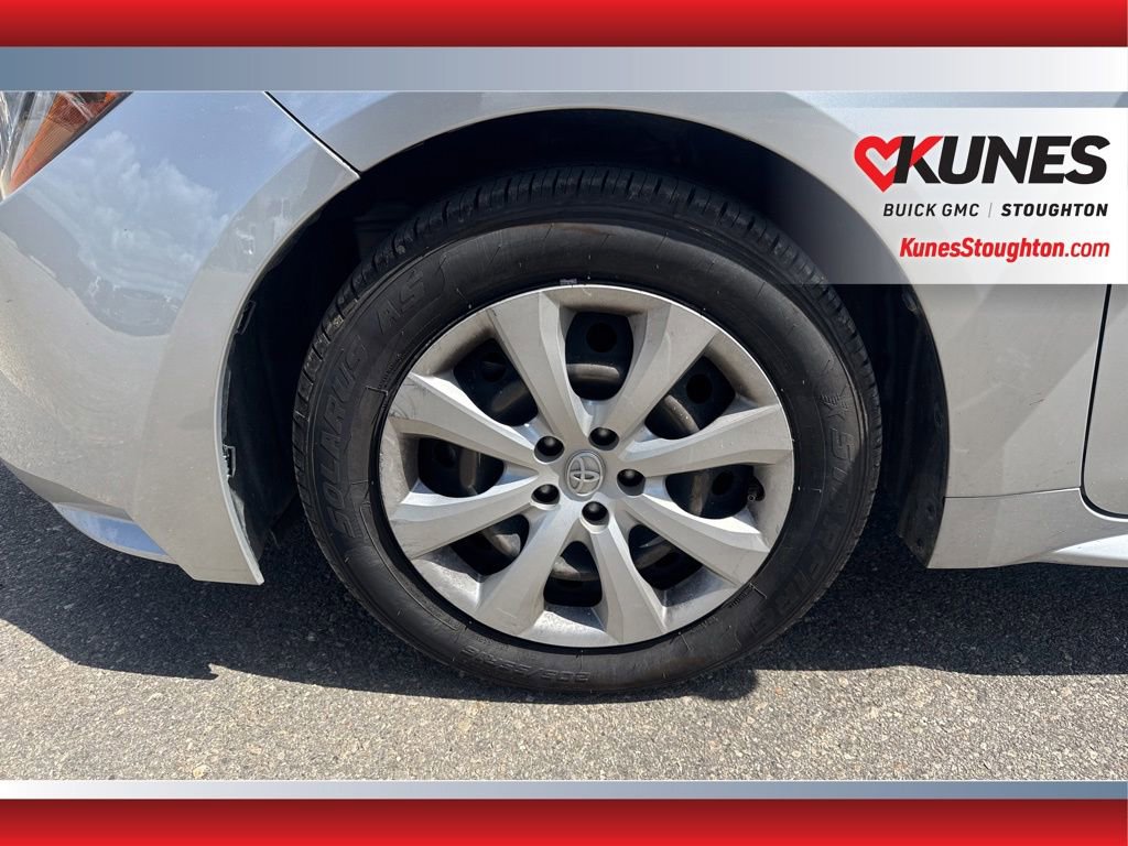 Used 2022 Toyota Corolla LE FWD image 14