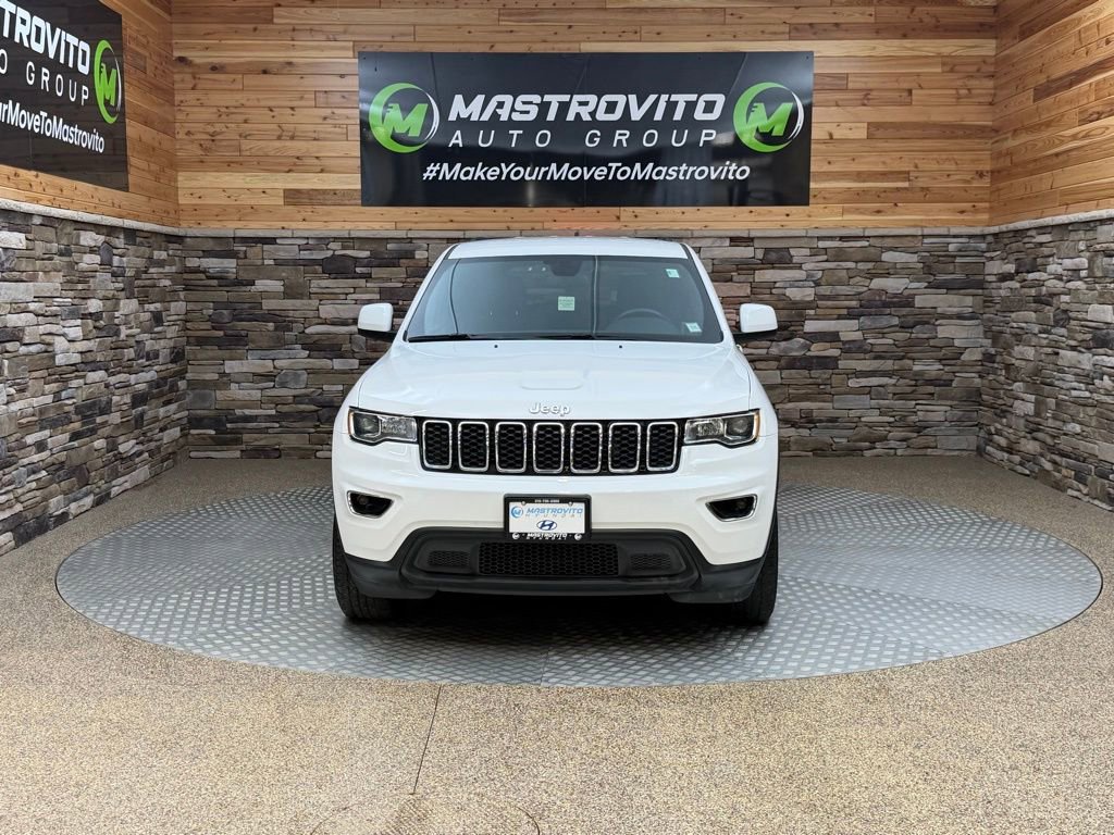 Used 2018 Jeep Grand Cherokee Laredo image 3