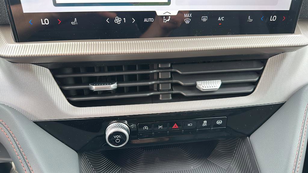 New 2026 Ford Explorer Active AWD/4WD image 16