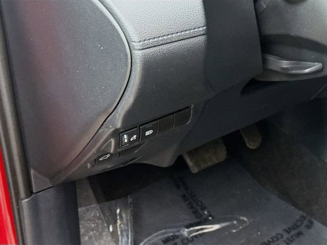 Used 2023 Toyota Corolla Cross XLE w/ Convenience Package FWD image 10