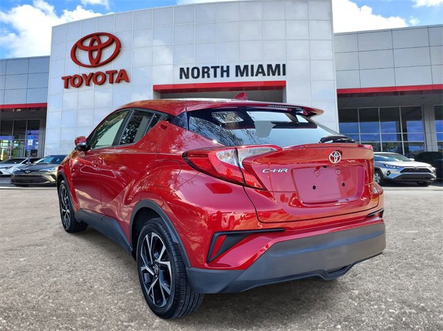 Used 2021 Toyota C-HR XLE image 3