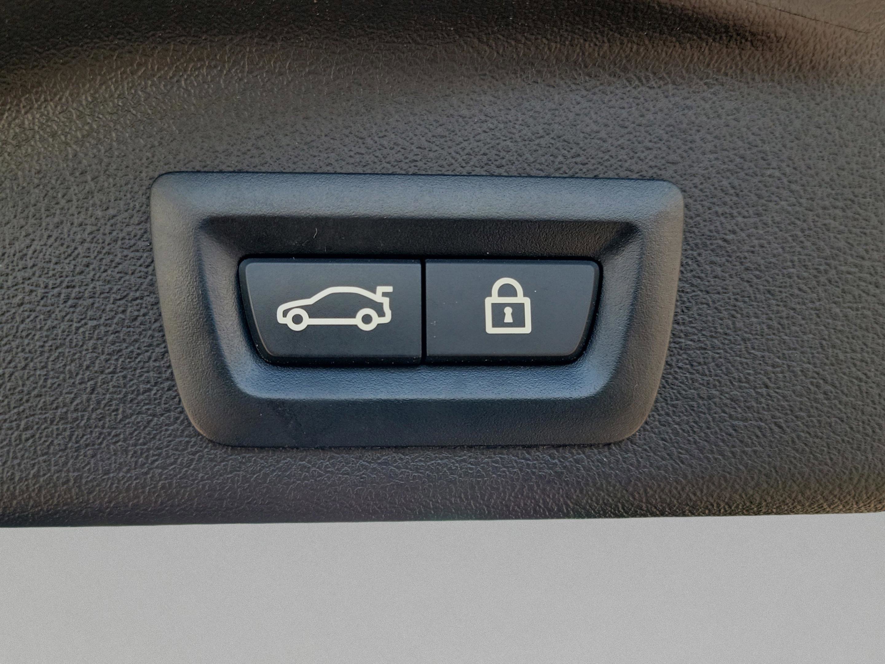 Used 2020 BMW X5 sDrive40i w/ Convenience Package image 11