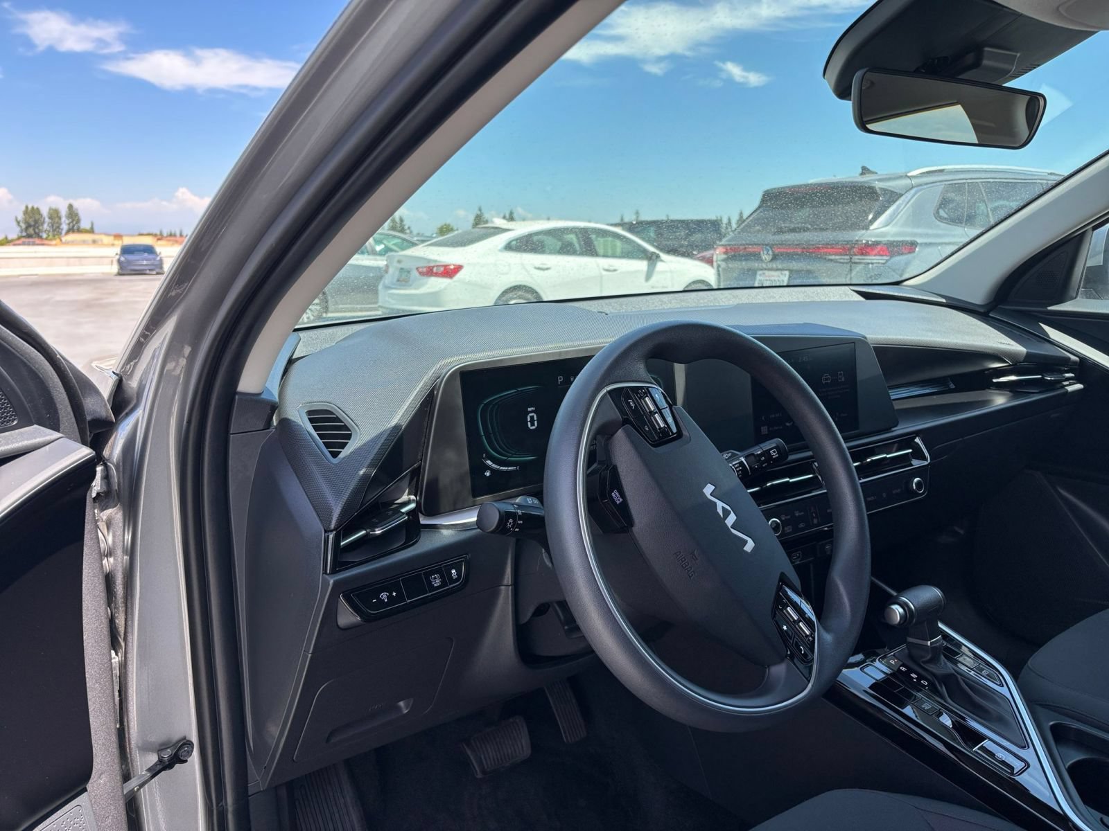 Used 2026 Kia Niro LX FWD image 31