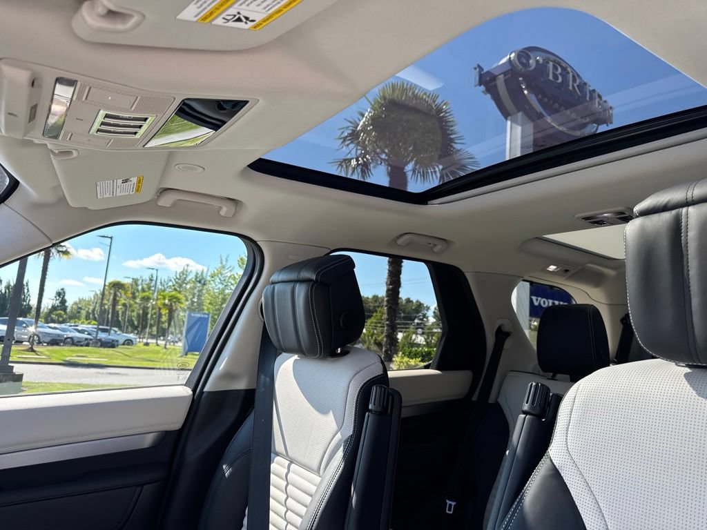 New 2026 Land Rover Discovery Dynamic SE AWD/4WD image 14