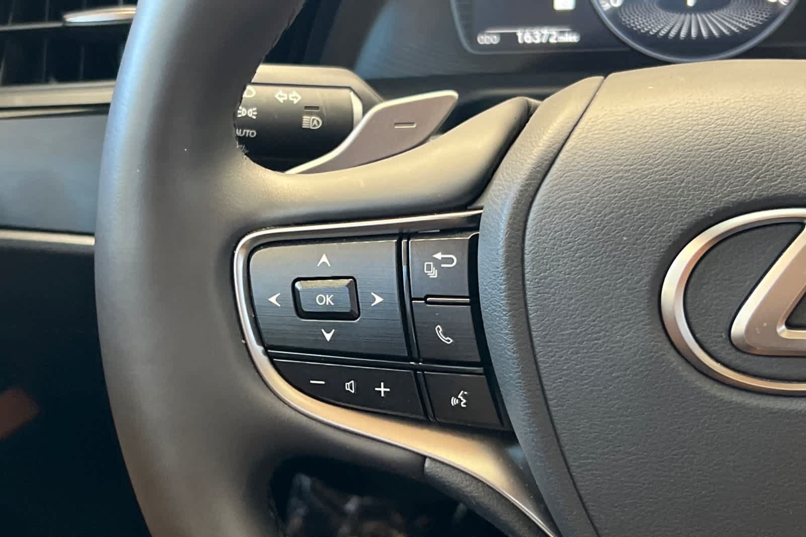 Certified 2023 Lexus ES 350 w/ Premium Package FWD image 25