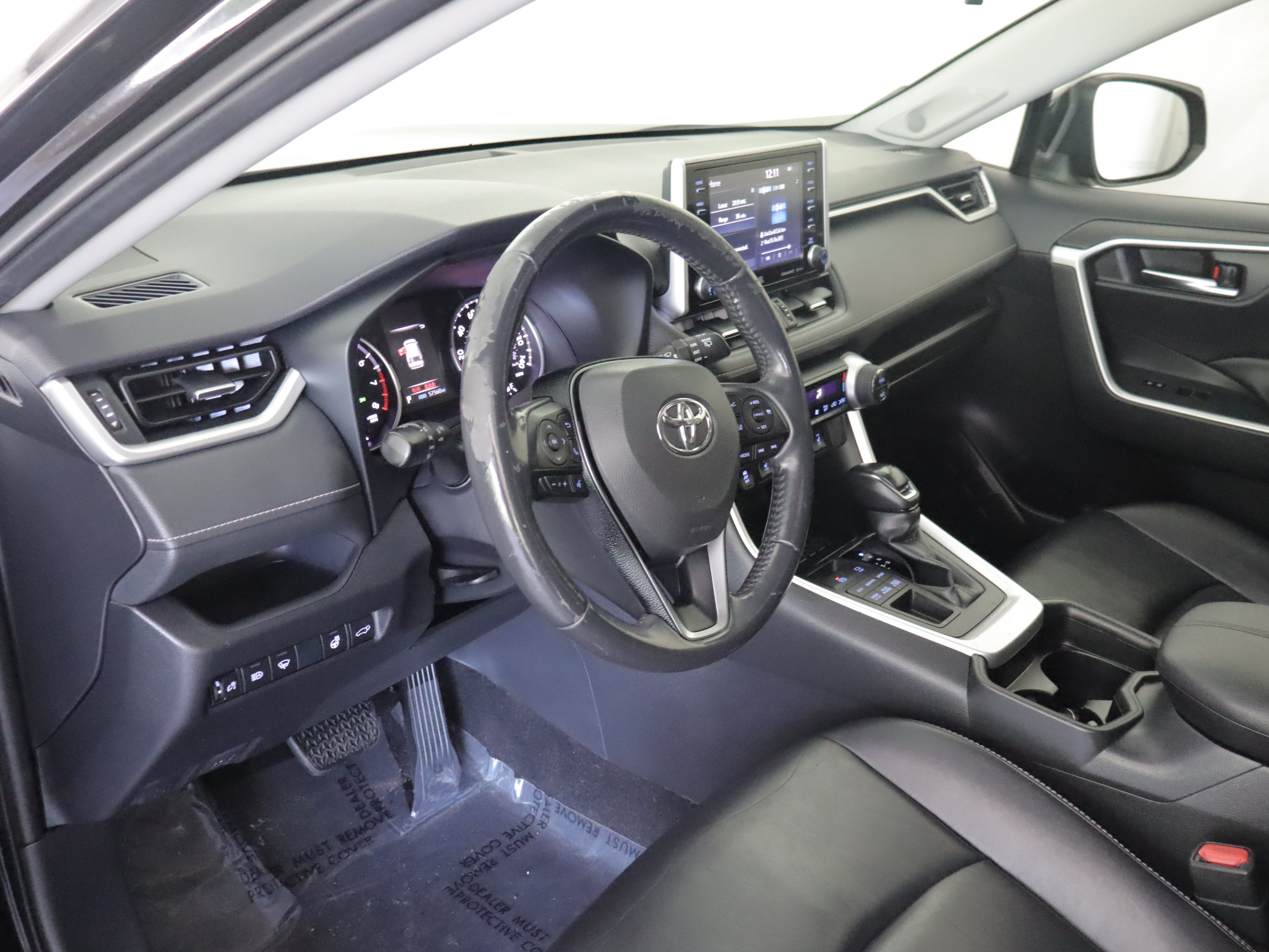 Used 2019 Toyota RAV4 XLE Premium w/ Cold Weather Package AWD/4WD image 11