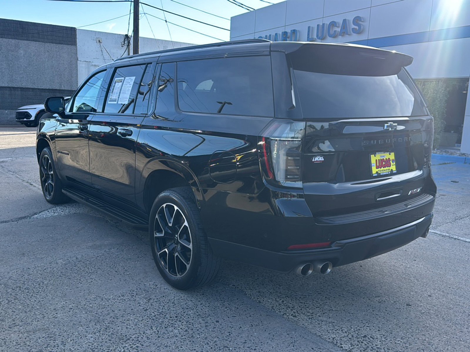 Used 2025 Chevrolet Suburban RST w/ Comfort Package AWD/4WD image 7