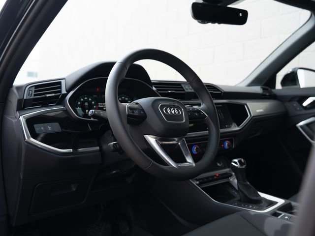 Certified 2025 Audi Q3 2.0T Premium w/ Convenience Package image 4