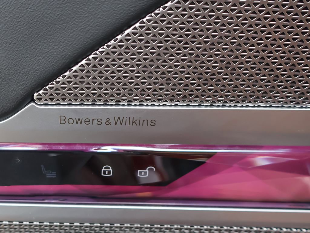 Used 2023 BMW 740i w/ Parking Assistance Package image 58