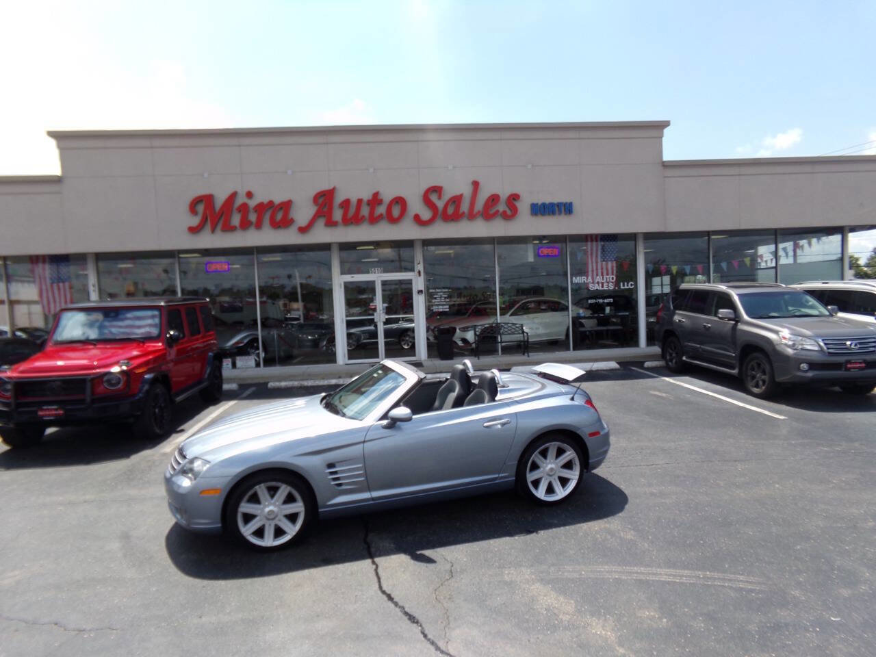 Used 2005 Chrysler Crossfire Limited image 2