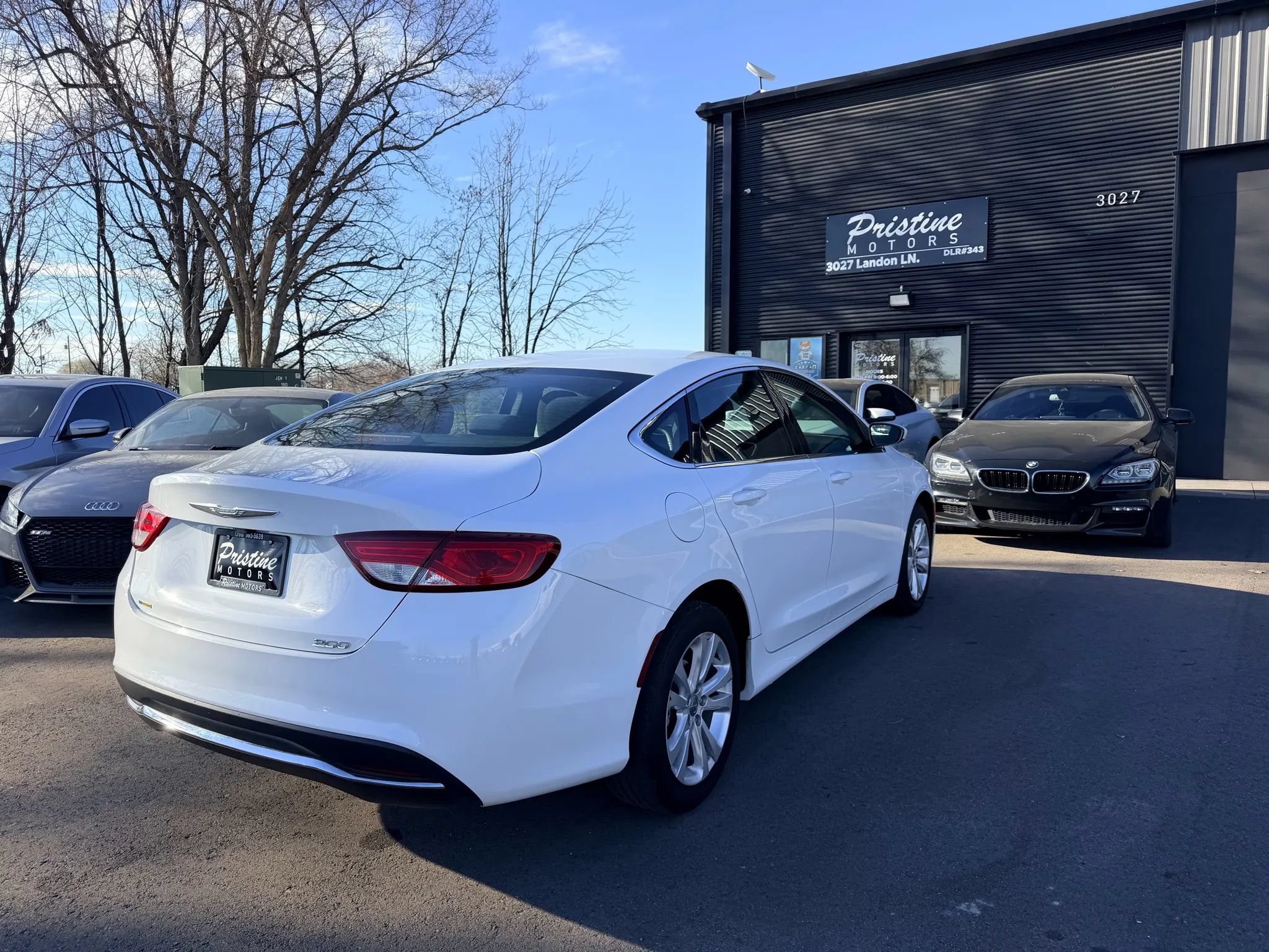Used 2016 Chrysler 200 Limited FWD image 4
