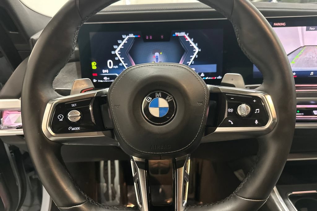 Used 2024 BMW 760i xDrive w/ Executive Package AWD/4WD image 27
