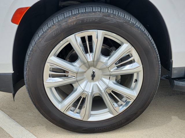 Used 2021 Chevrolet Tahoe Premier w/ Premium Package RWD image 12