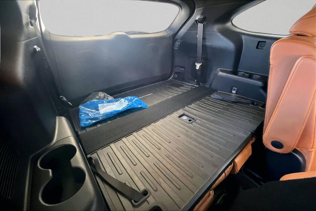 Used 2026 Toyota Highlander Platinum image 25