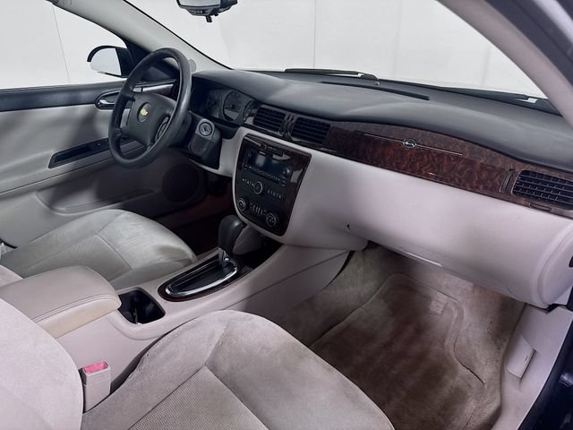 Used 2015 Chevrolet Impala LT w/ LT Sunroof Package FWD image 27