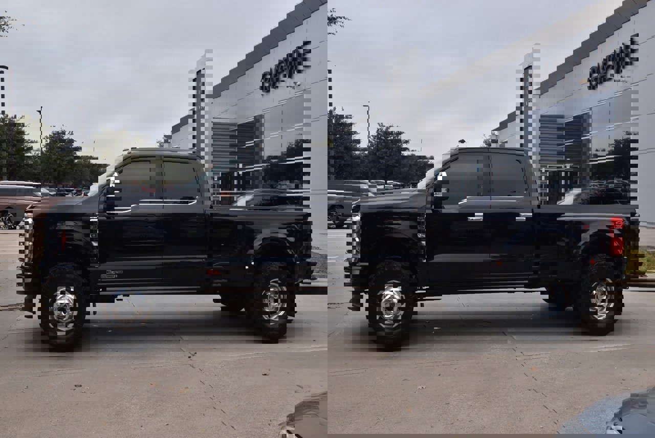 Used 2024 Ford F350 Limited image 12