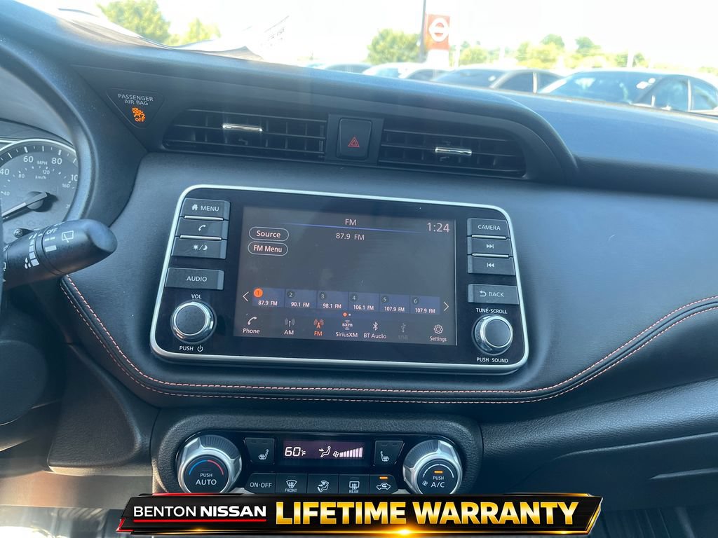 Used 2019 Nissan Kicks SR w/ SR Premium Package FWD image 17