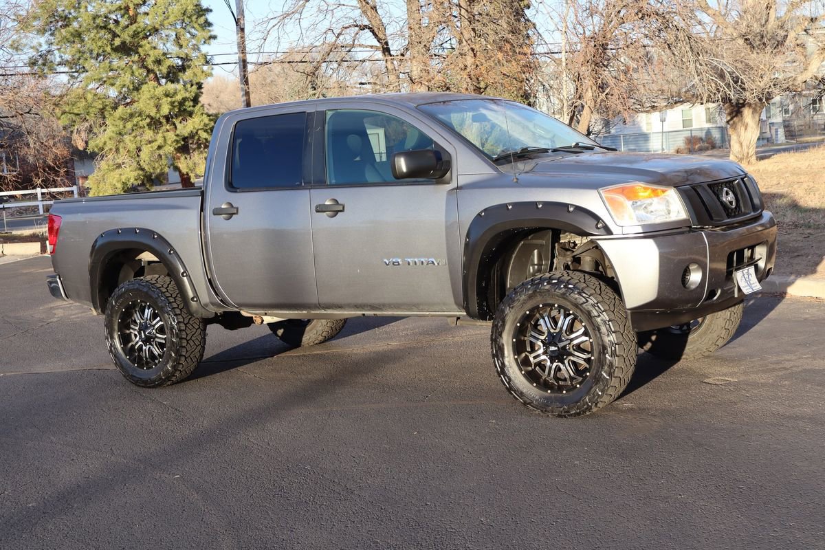 Used 2014 Nissan Titan S image 2