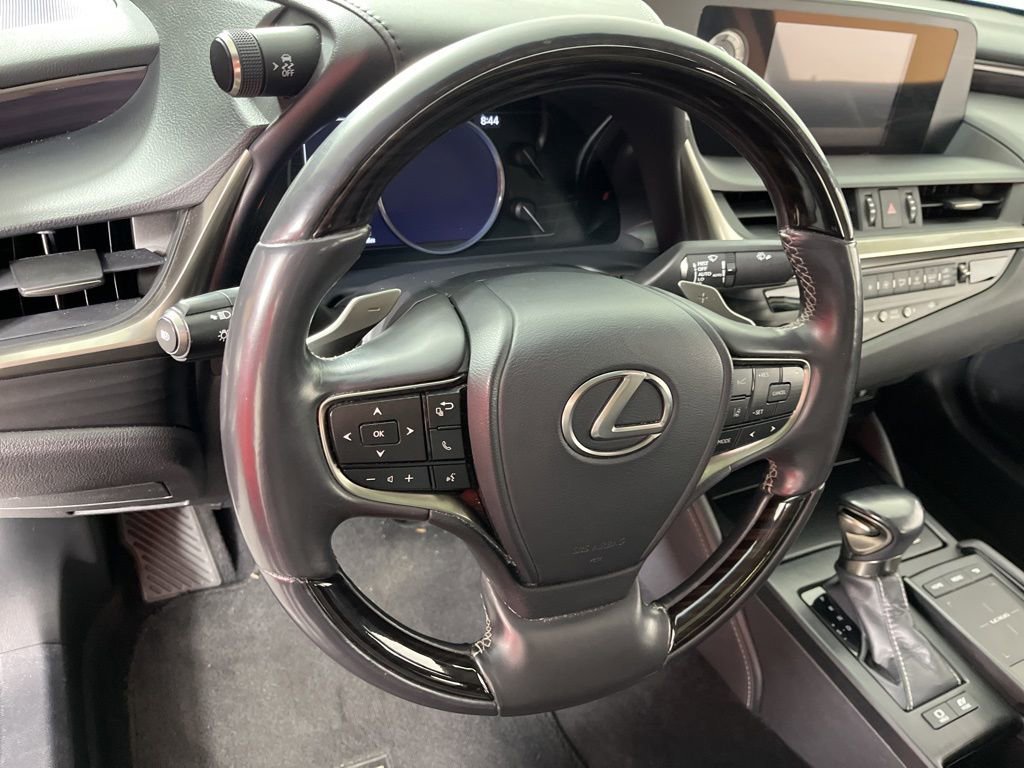 Used 2020 Lexus ES 300h w/ Premium Package image 28