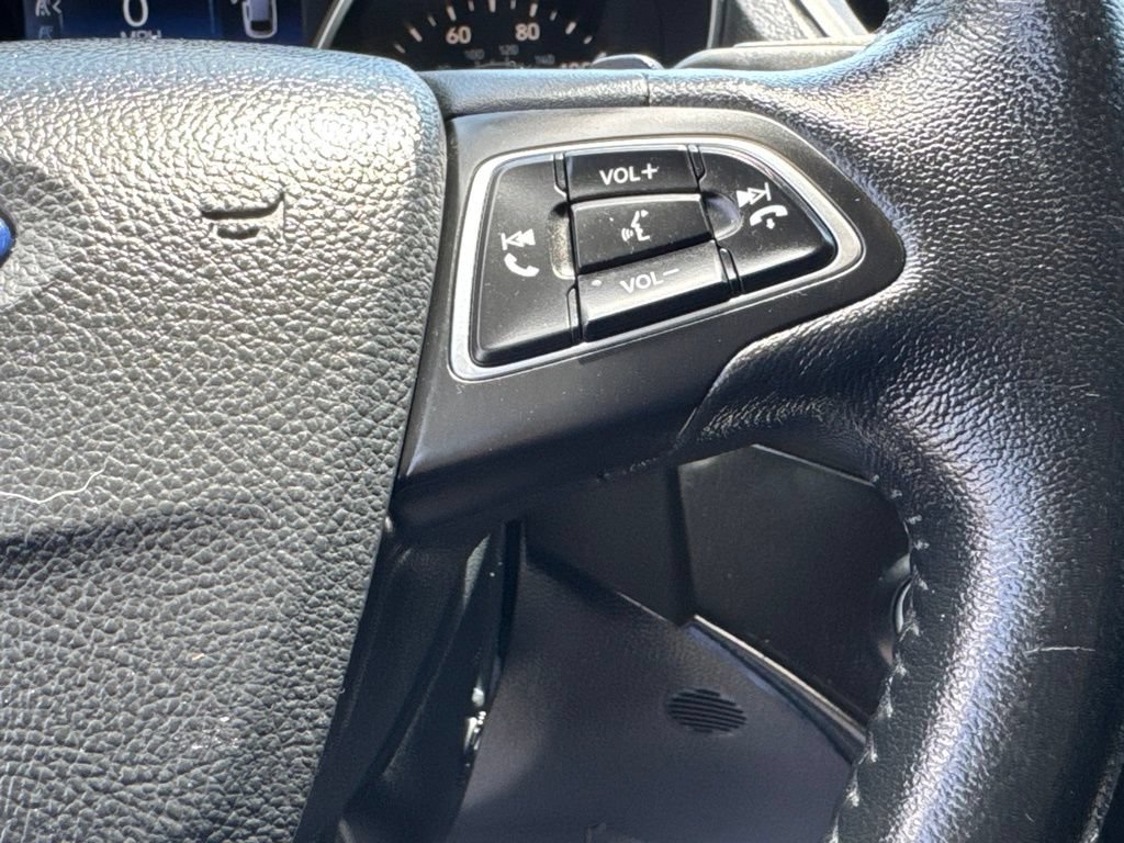 Certified 2017 Ford Escape Titanium FWD image 32