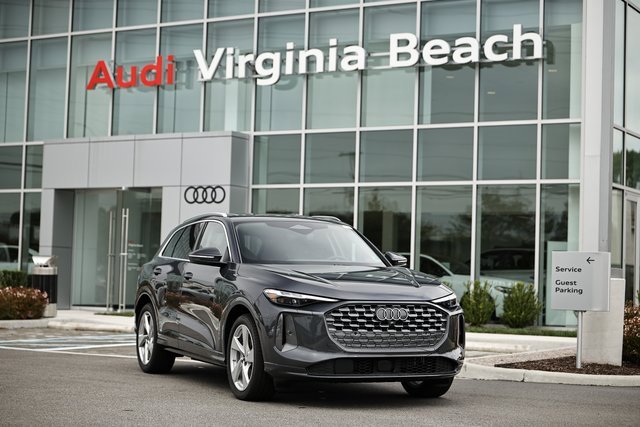 New 2025 Audi Q5 Prestige image 1