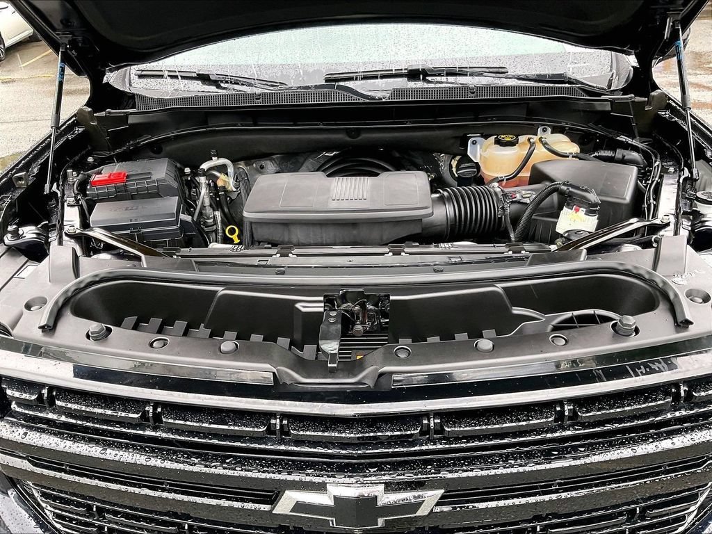 Used 2023 Chevrolet Tahoe RST w/ Luxury Package AWD/4WD image 31