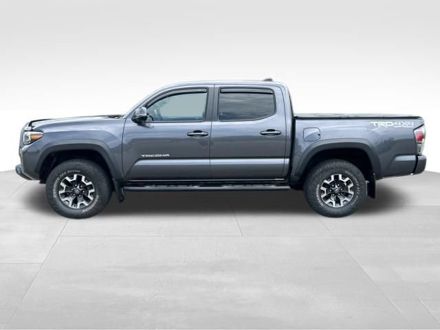 Used 2020 Toyota Tacoma TRD Off-Road w/ TRD Premium Off Road Package AWD/4WD image 3