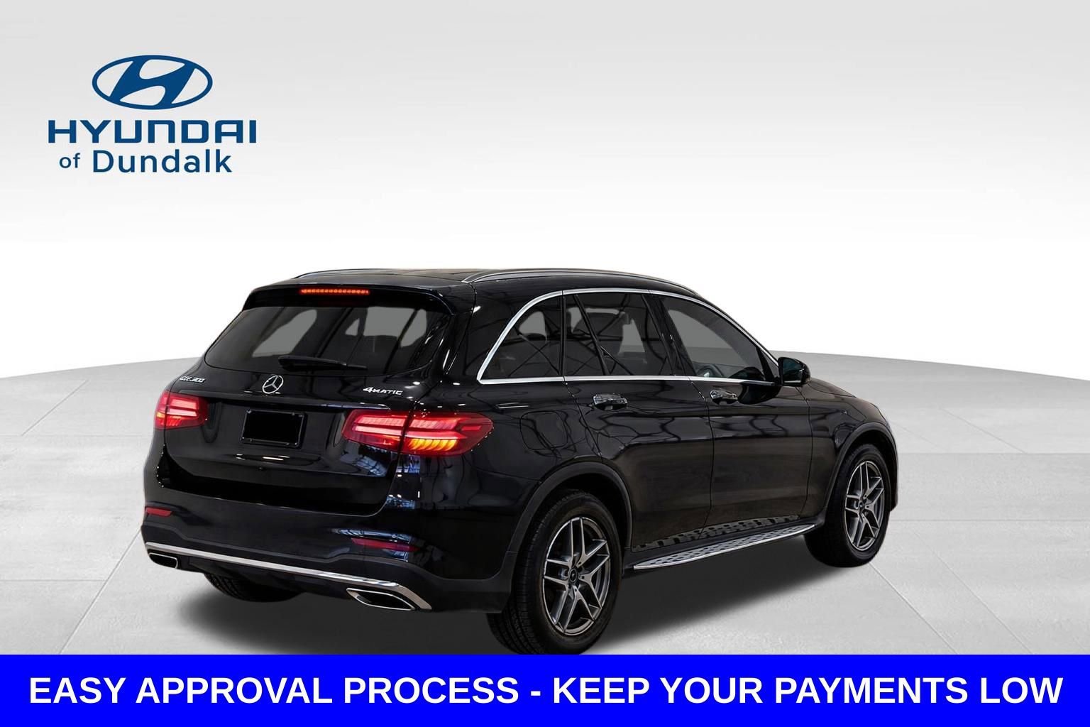 Used 2019 Mercedes-Benz GLC 300 4MATIC w/ AMG Line image 6