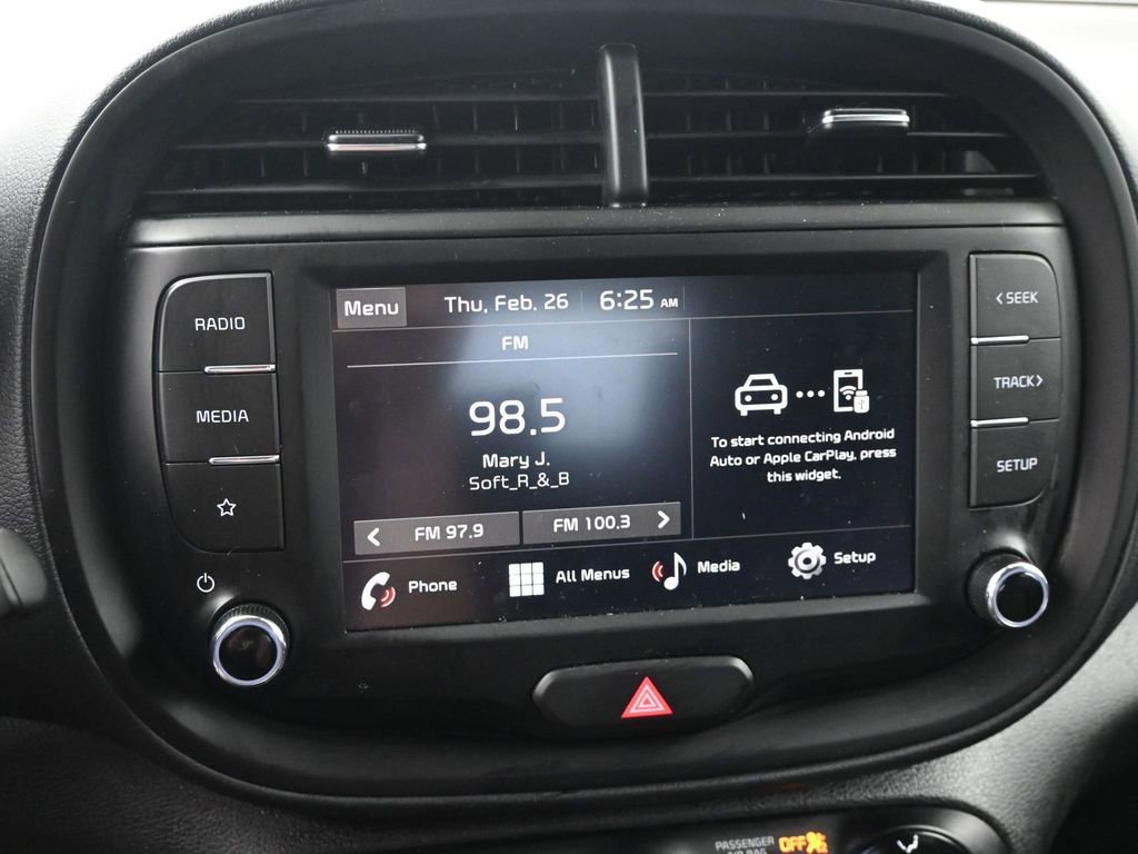 Used 2025 Kia Soul LX w/ LX Technology Package image 31
