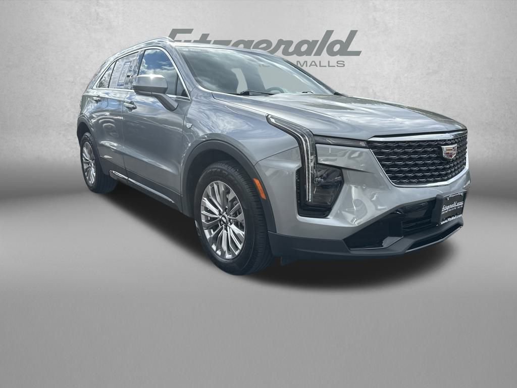 Used 2024 Cadillac XT4 Premium Luxury image 1