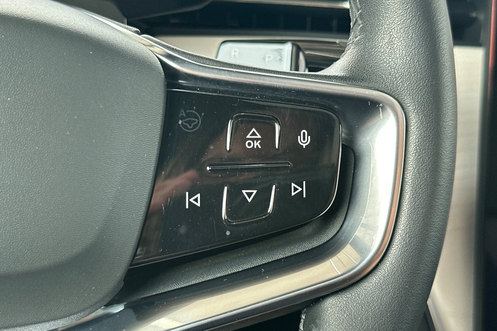 Certified 2025 Volvo EX90 Ultra AWD/4WD image 29