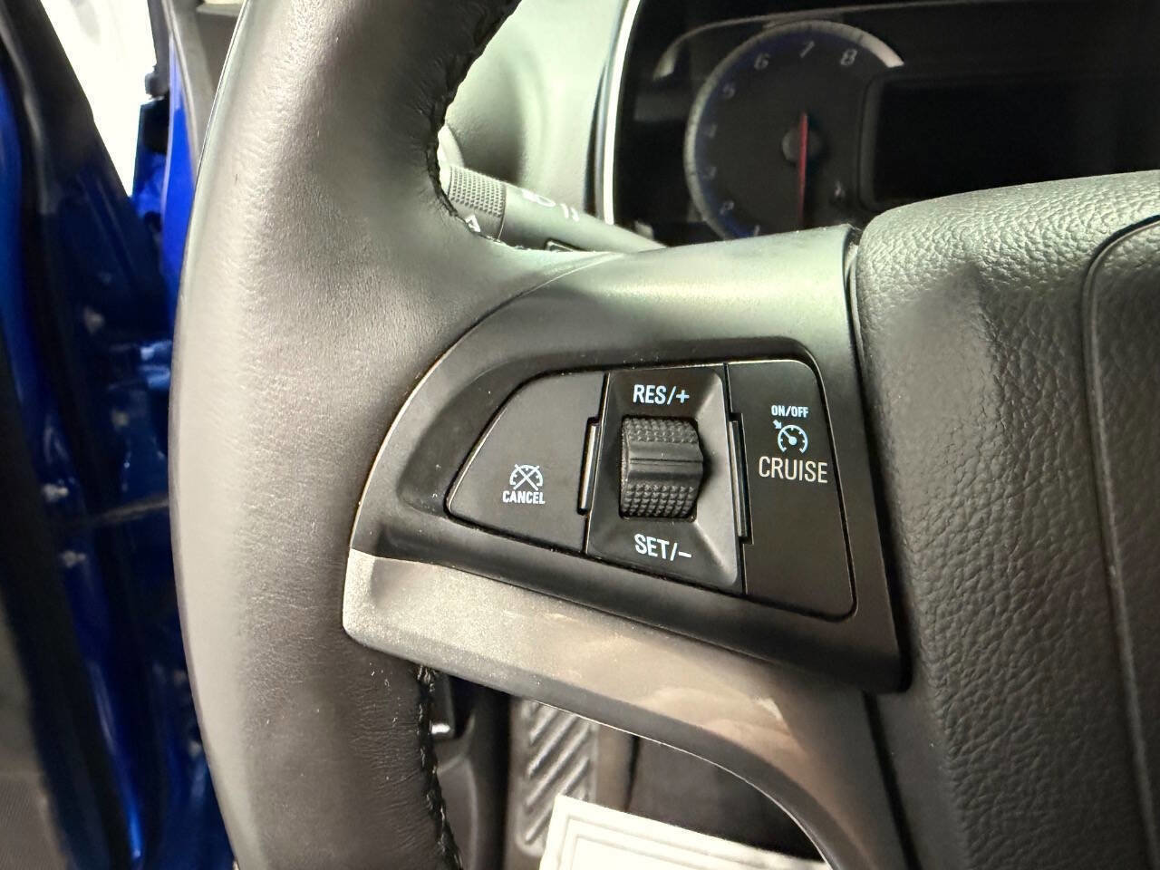 Used 2016 Chevrolet Trax LT w/ LT Convenience Package AWD/4WD image 23