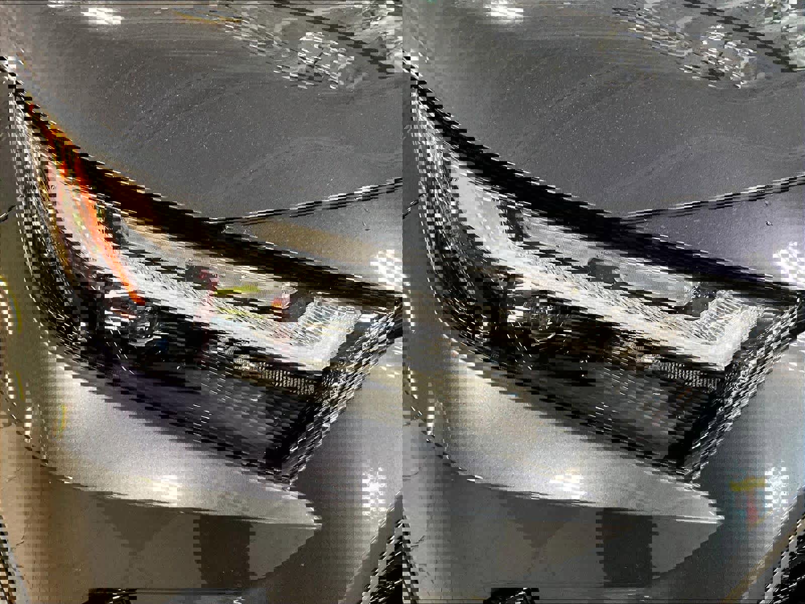 Used 2023 Toyota RAV4 SE image 33