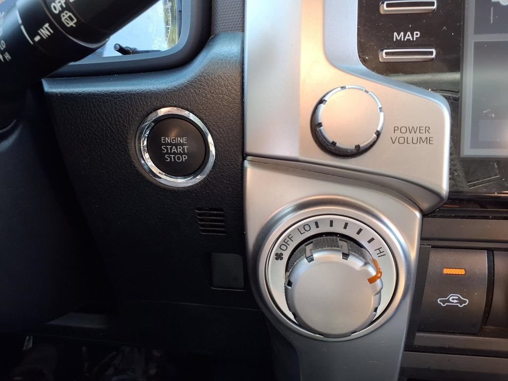 Used 2024 Toyota 4Runner SR5 AWD/4WD image 8