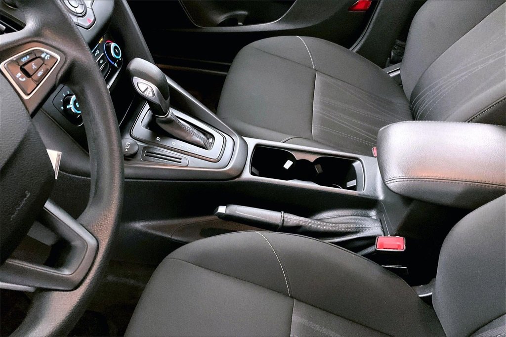 Used 2018 Ford Focus SE image 16