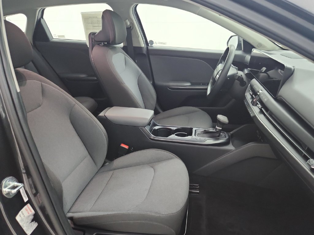 Used 2025 Kia K4 FWD image 32