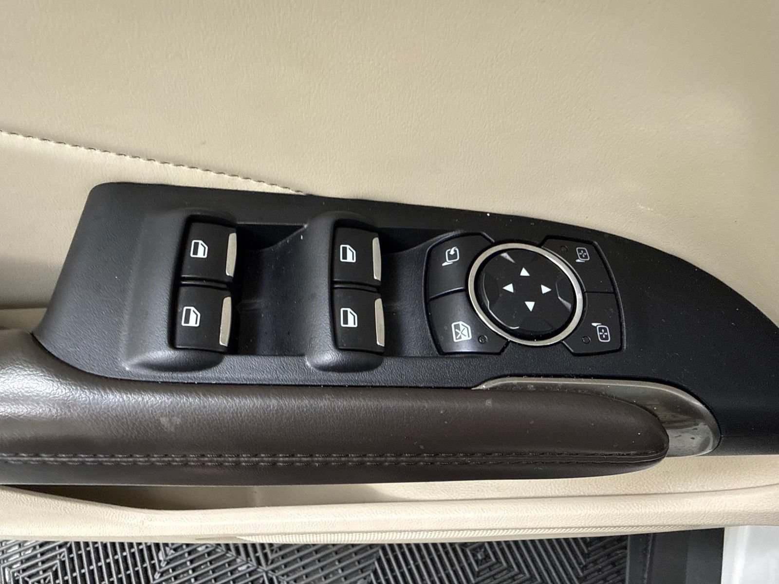 Used 2017 Lincoln MKC Reserve w/ Lincoln MKC Climate Package AWD/4WD image 14
