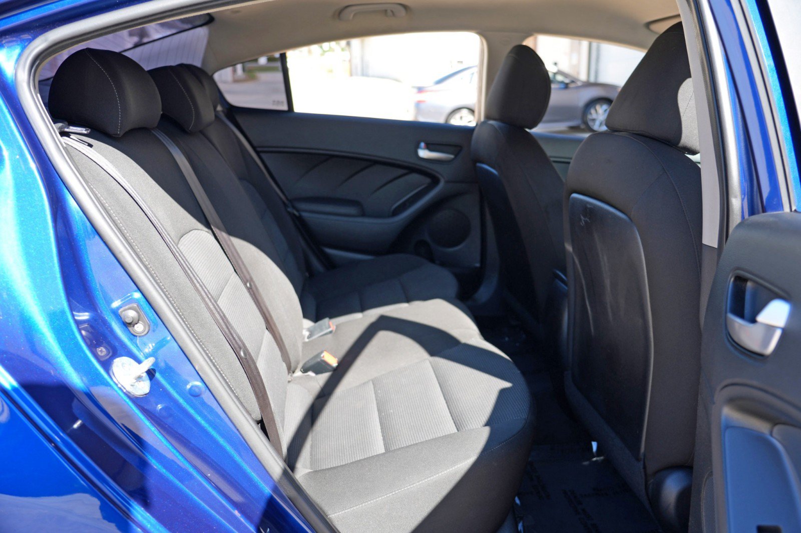 Used 2017 Kia Forte LX FWD image 30