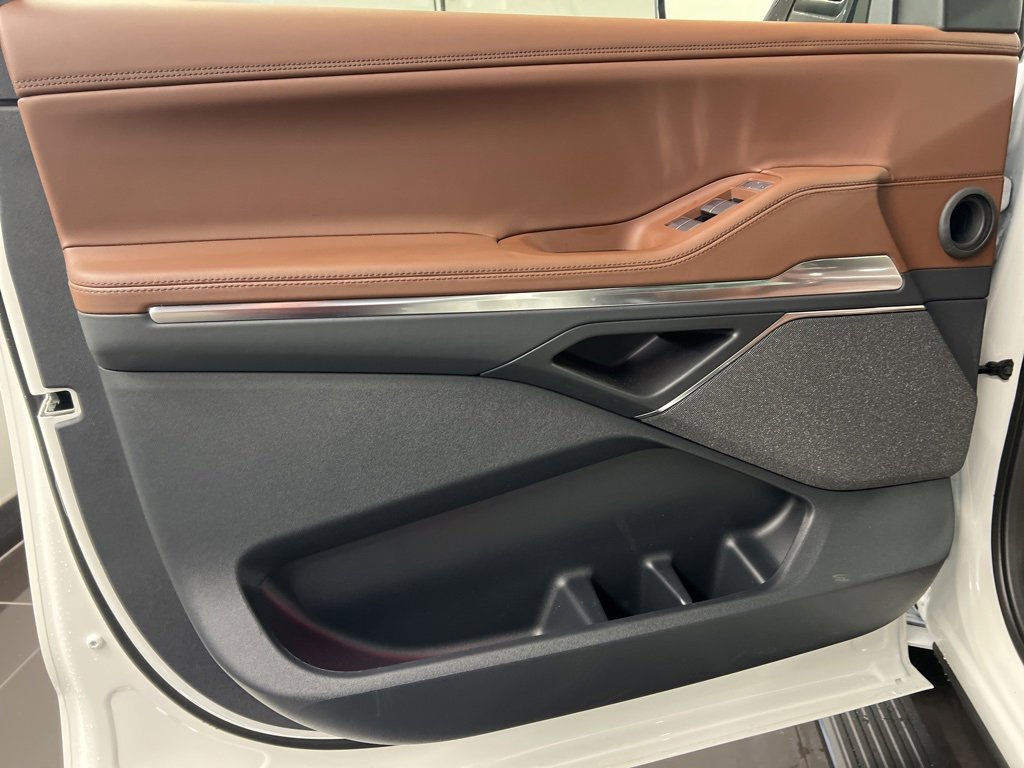 Used 2025 Lincoln Navigator Reserve image 33