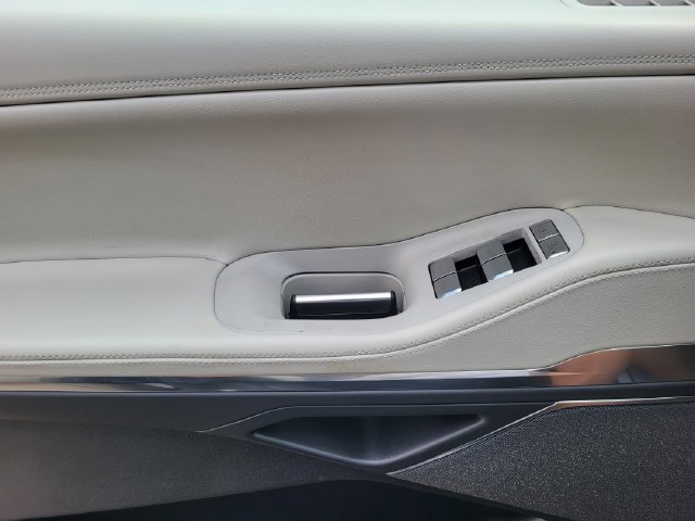 New 2026 Lincoln Navigator Reserve w/ Jet Appearance Package AWD/4WD image 9