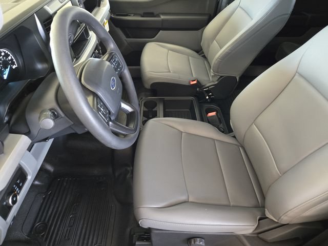 New 2026 Ford F550 4x4 Crew Cab image 6
