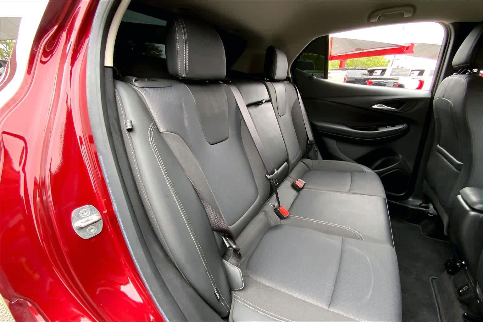Used 2022 Buick Encore GX Select w/ Sport Touring Package FWD image 20
