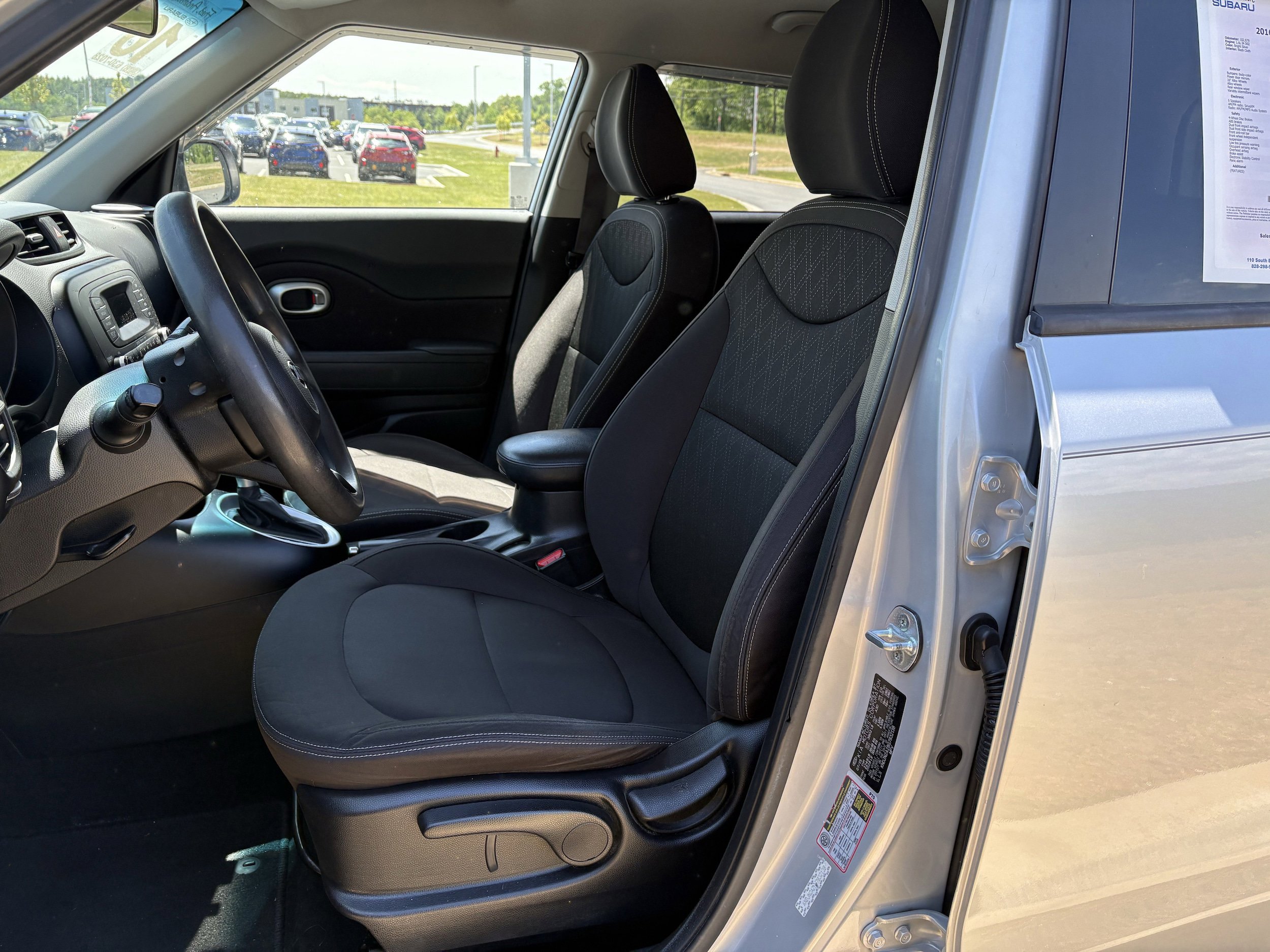 Used 2016 Kia Soul FWD image 25