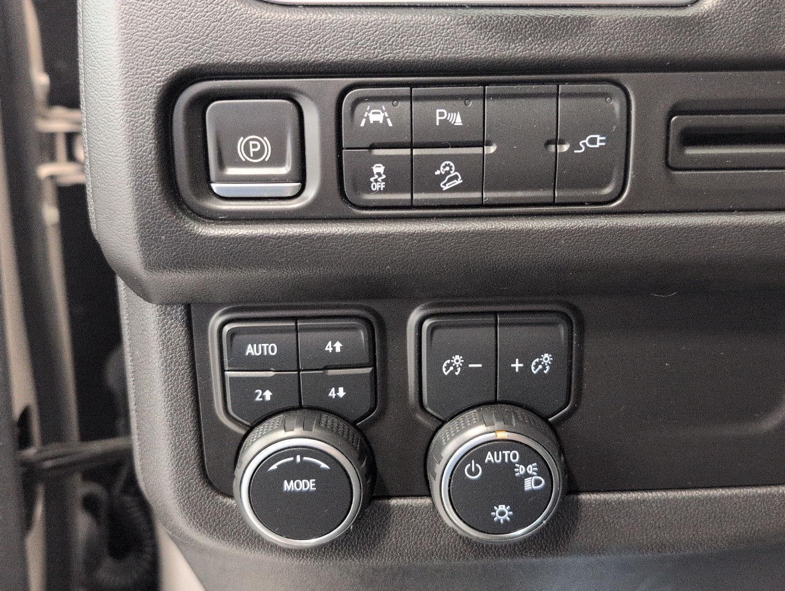 Used 2021 Chevrolet Tahoe Premier AWD/4WD image 10