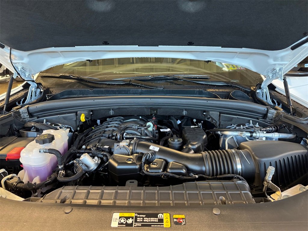 New 2025 Jeep Grand Cherokee Laredo X w/ Luxury Tech Group I image 27