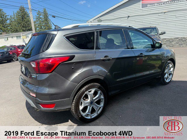 Used 2019 Ford Escape Titanium AWD/4WD image 3